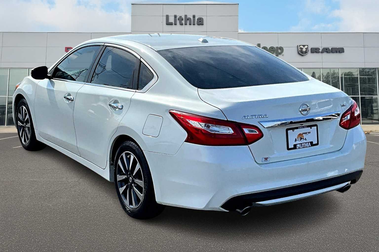 2017 Nissan Altima 2.5 SL photo 4