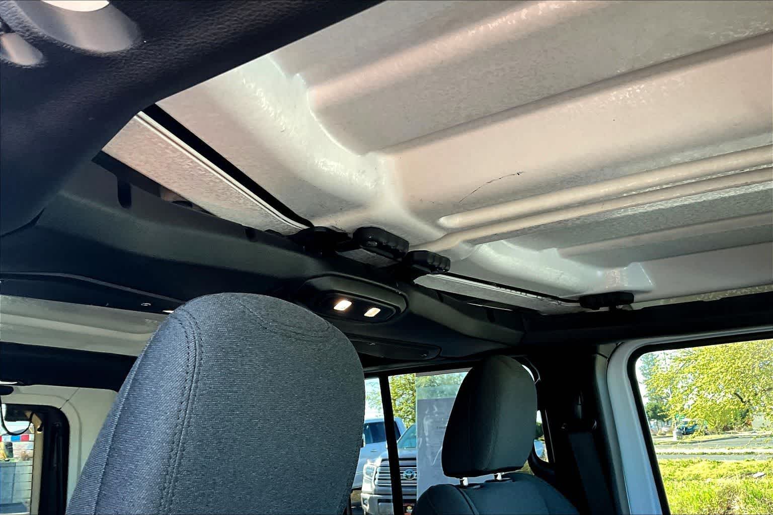 Thumbnail: 2024 Jeep Wrangler - 30