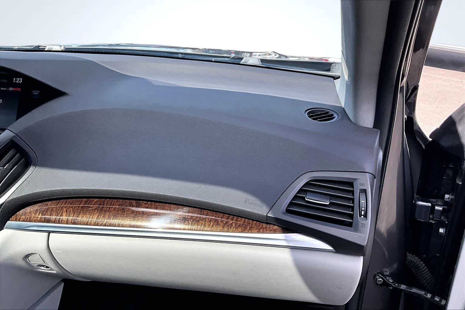 Thumbnail: 2017 Acura MDX - 24