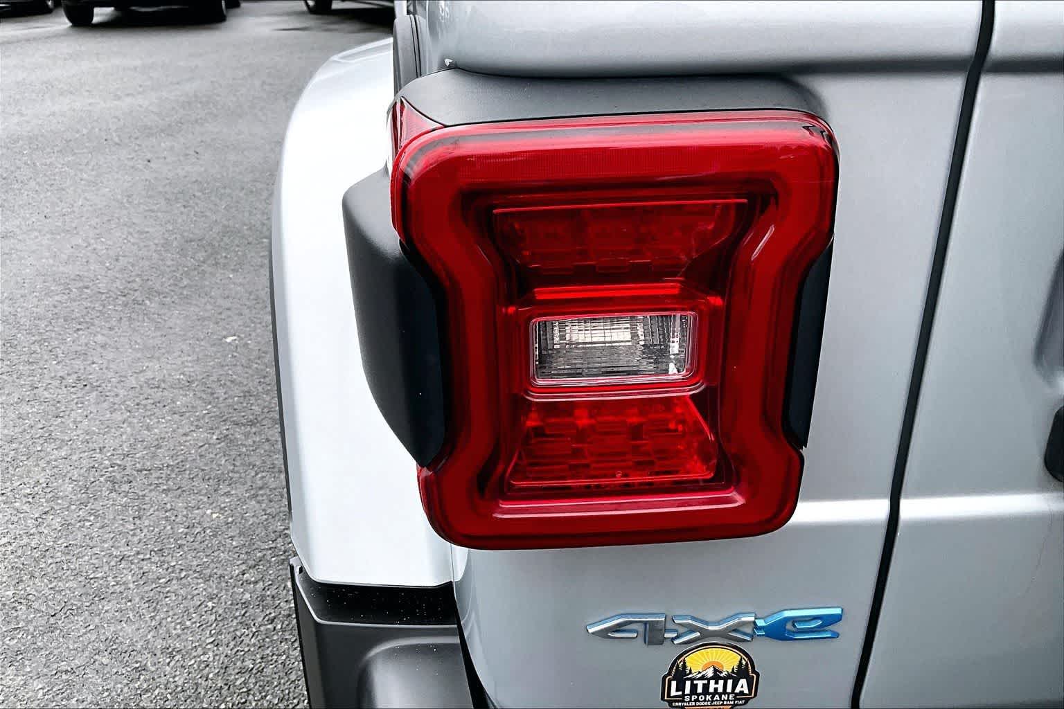 Thumbnail: 2023 Jeep Wrangler - 32