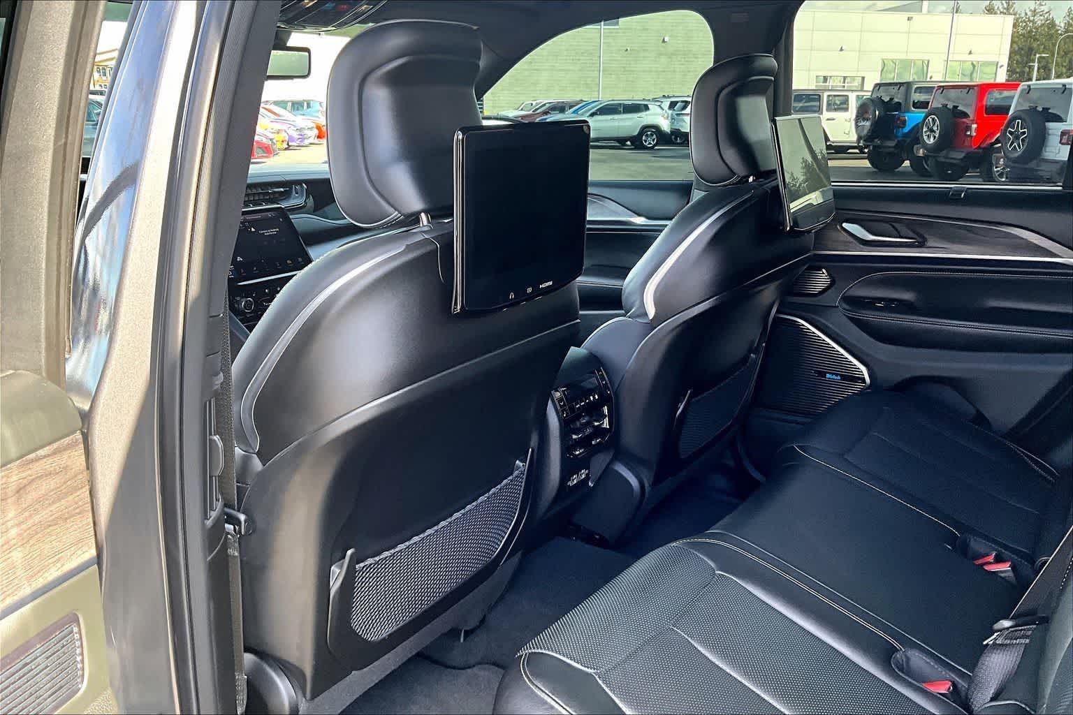 Thumbnail: 2023 Jeep Grand Cherokee - 12