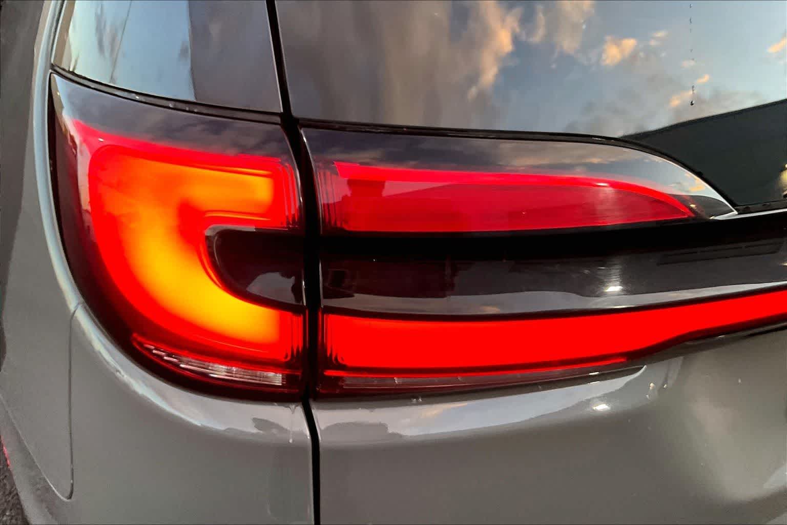 Thumbnail: 2023 Chrysler Pacifica - 32