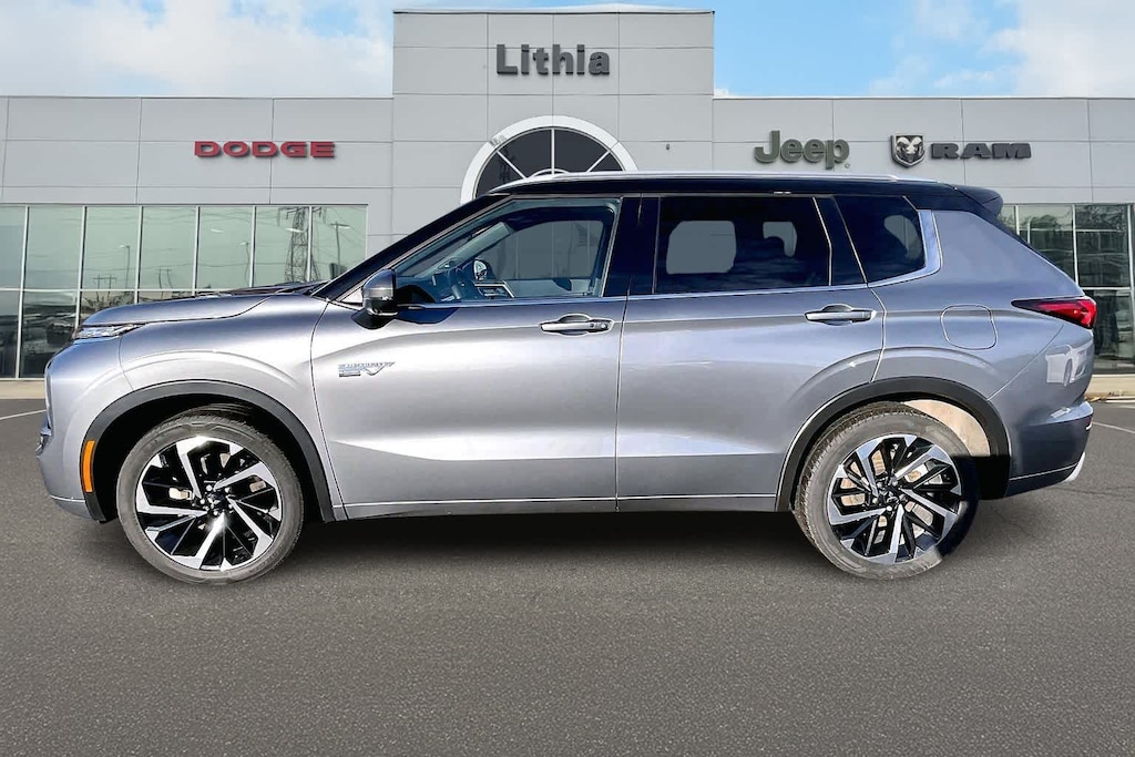Used 2023 Mitsubishi Outlander SEL SUV
