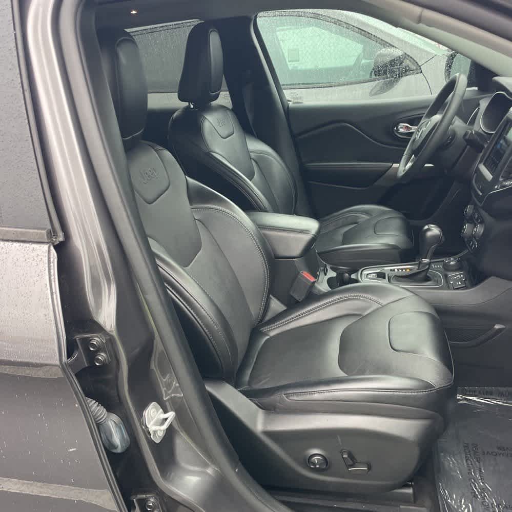 2022 Jeep Cherokee Latitude Lux photo 4