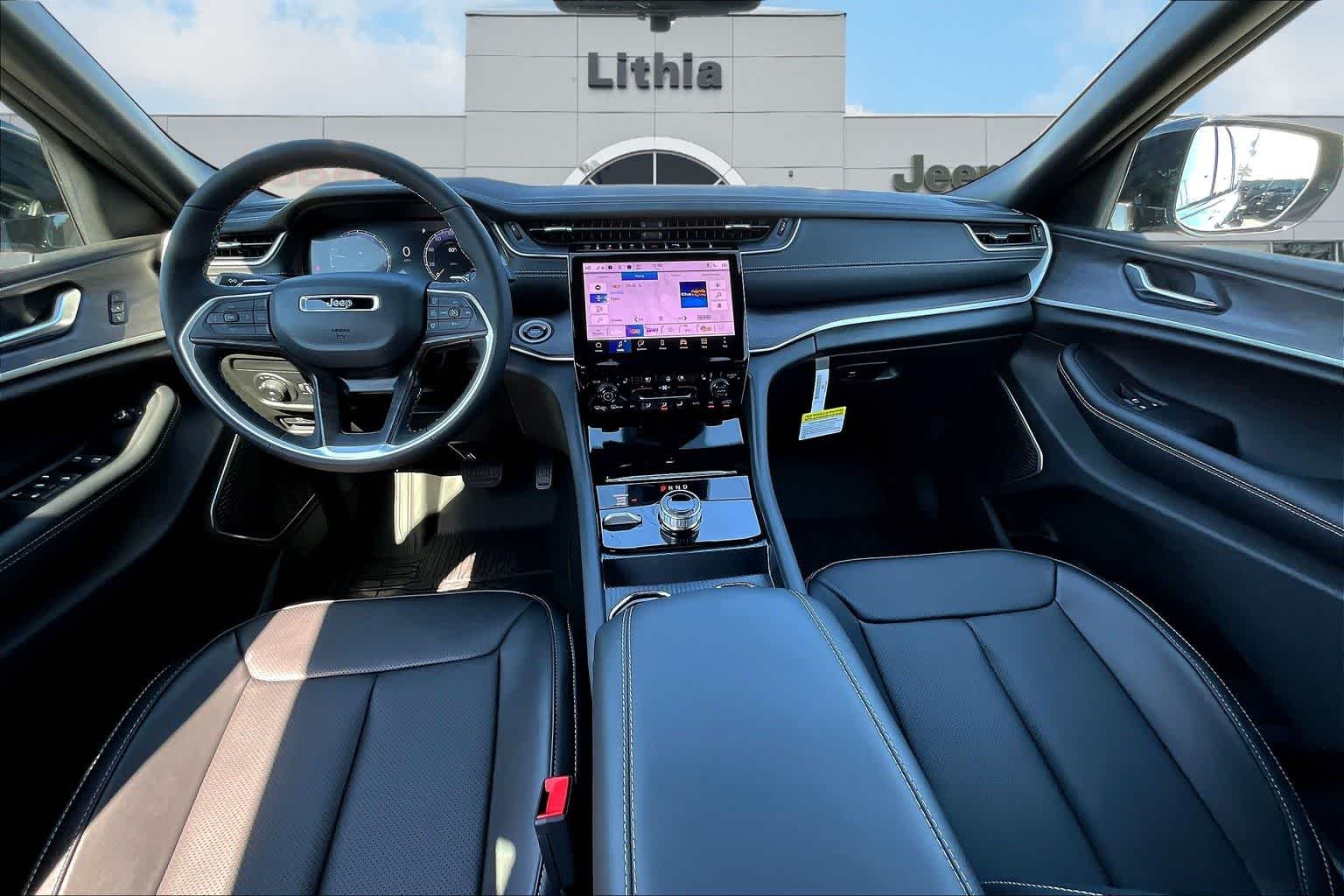 Thumbnail: 2025 Jeep Grand Cherokee - 10