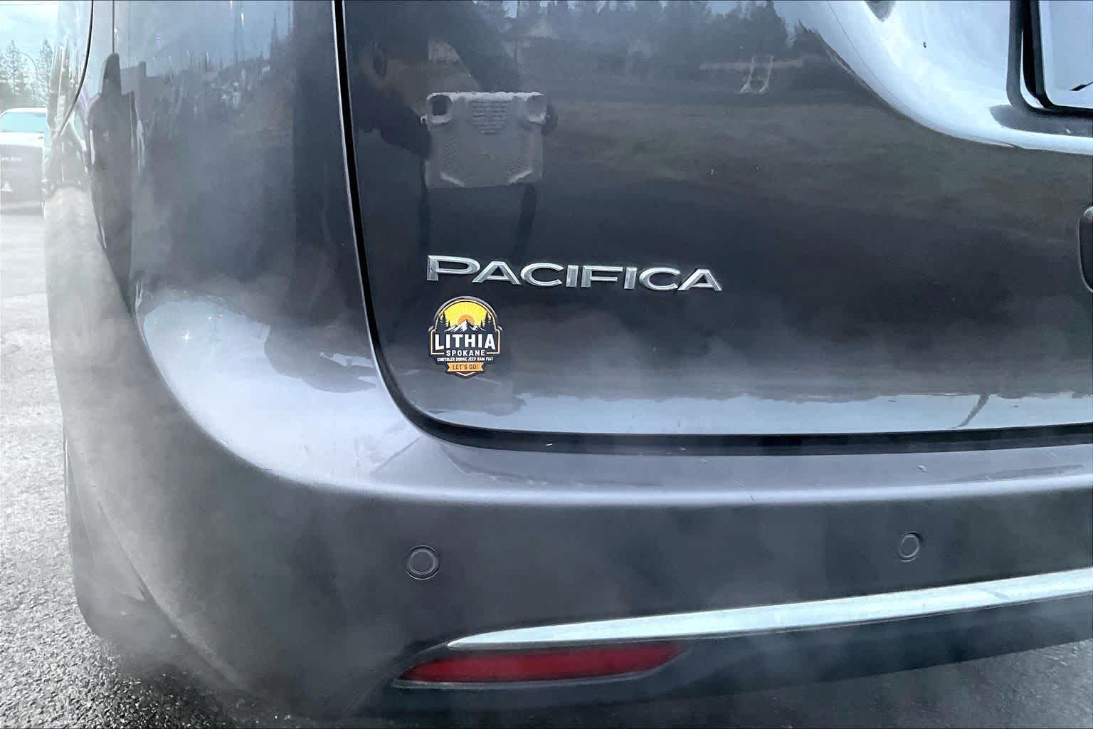 Thumbnail: 2022 Chrysler Pacifica - 7