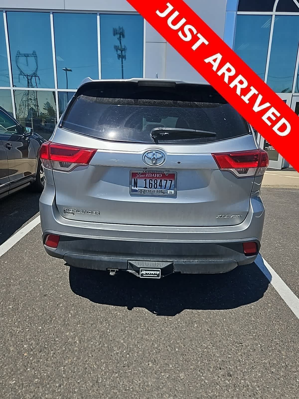 Thumbnail: 2019 Toyota Highlander - 5