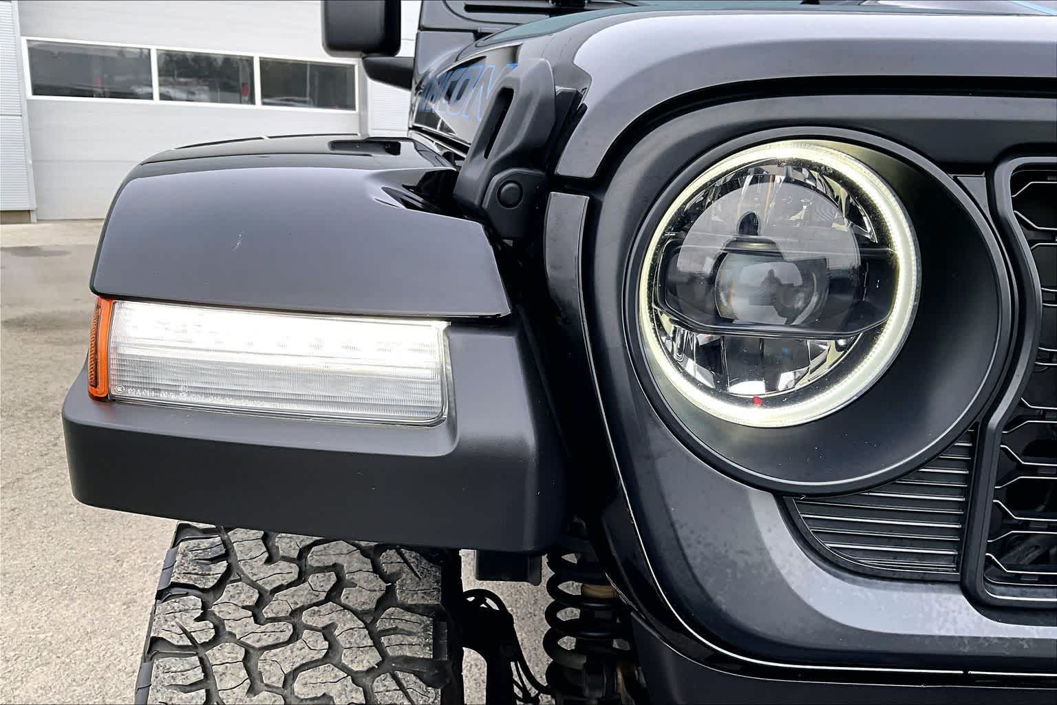 Thumbnail: 2024 Jeep Wrangler - 31