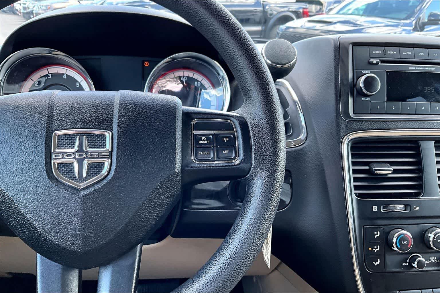 Thumbnail: 2013 Dodge Grand Caravan - 26