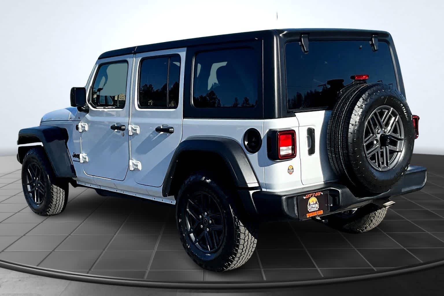 Thumbnail: 2024 Jeep Wrangler - 4