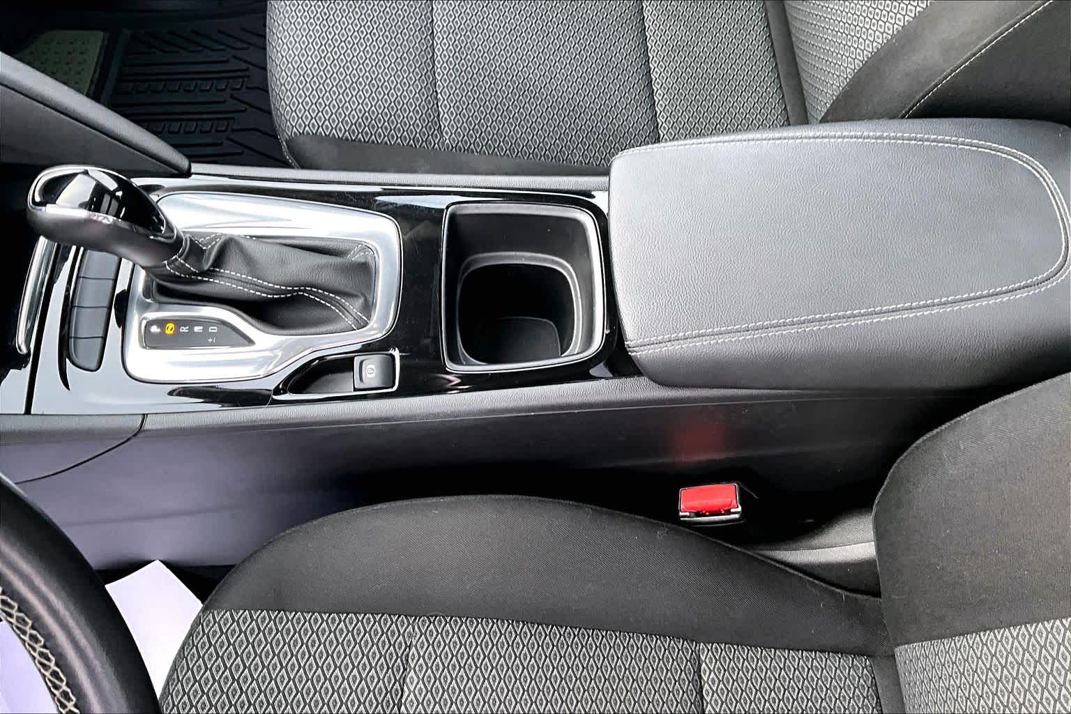 Thumbnail: 2018 Buick Regal - 17