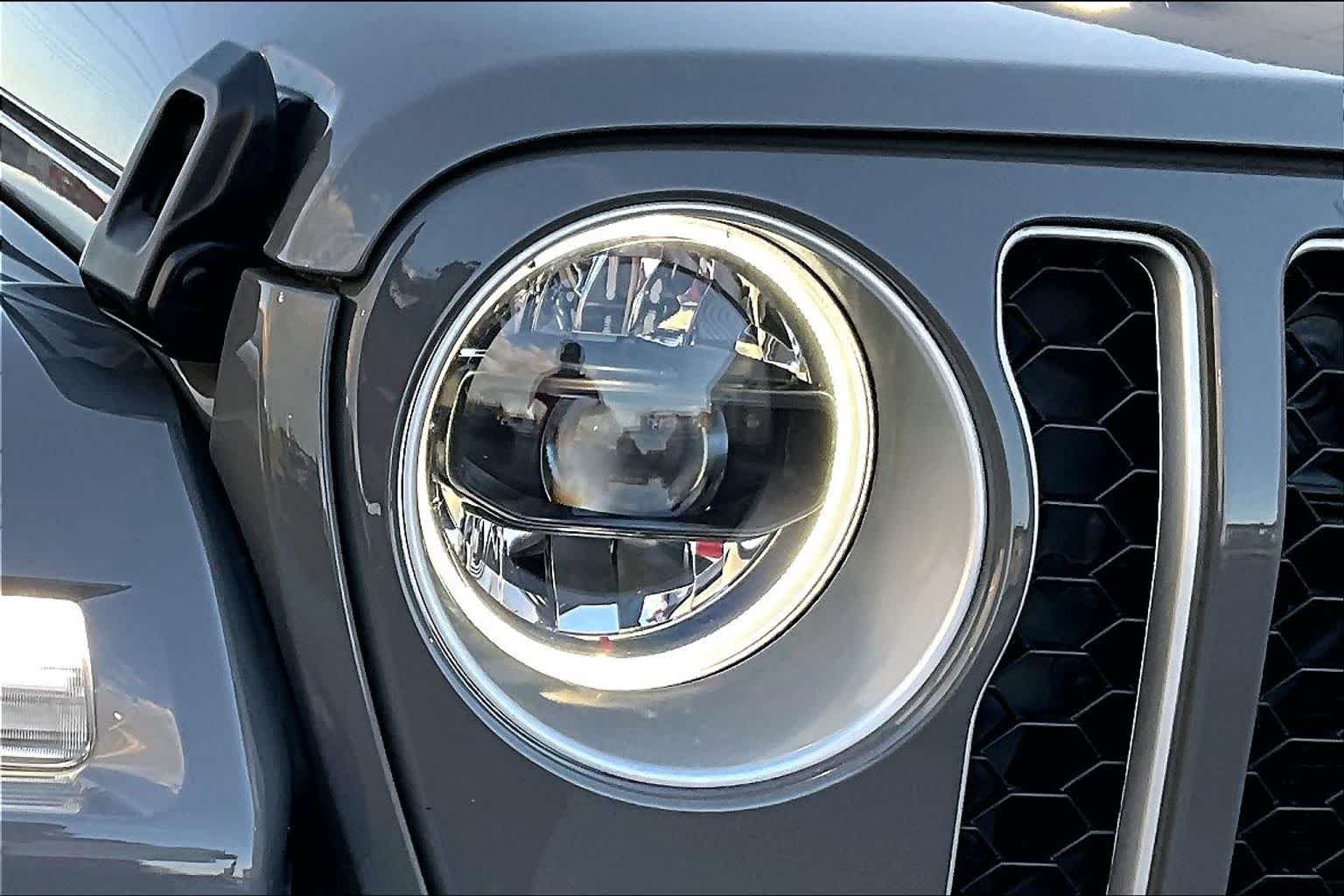 Thumbnail: 2023 Jeep Wrangler - 31