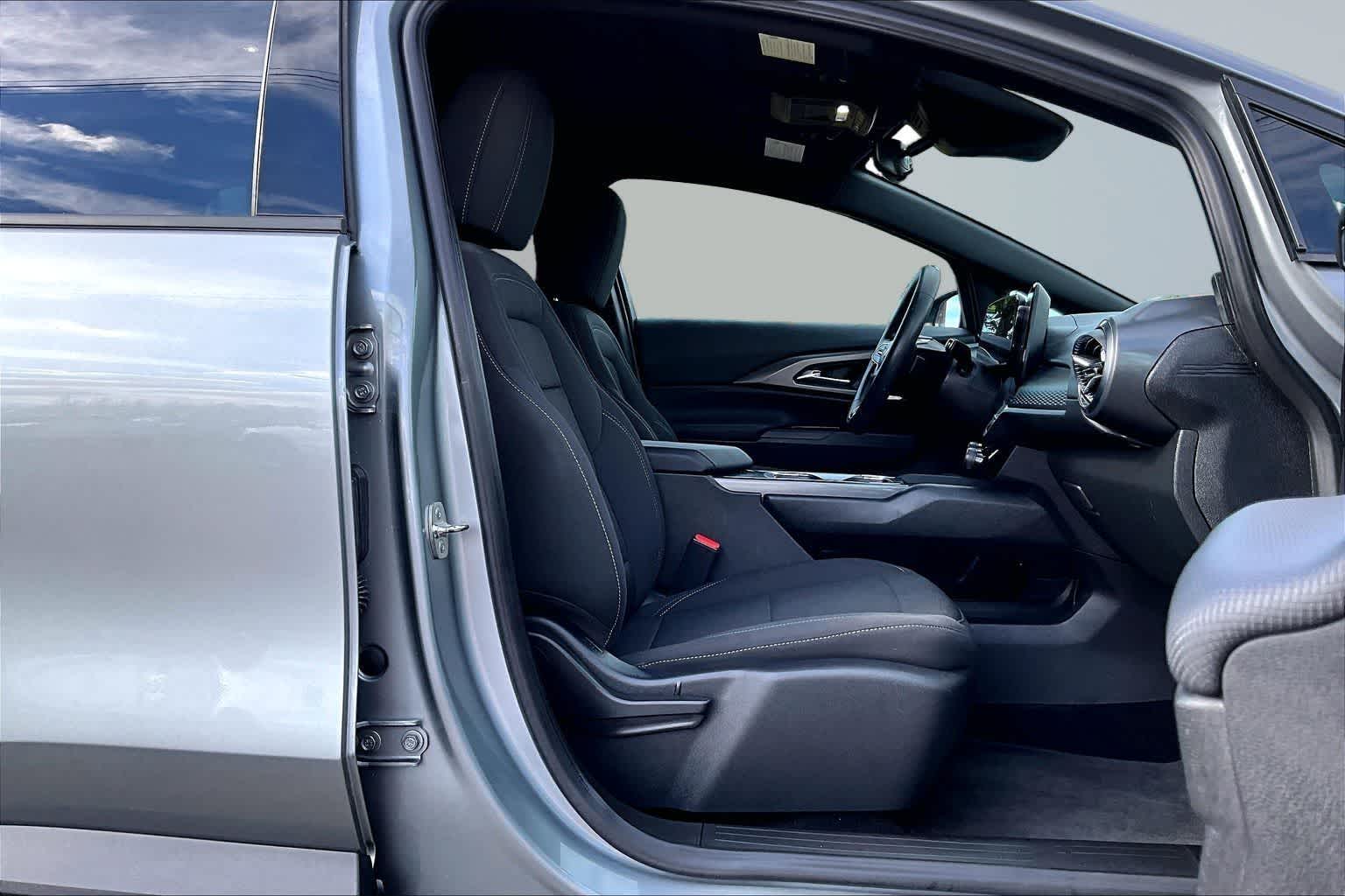 Thumbnail: 2025 Chevrolet Equinox - 14