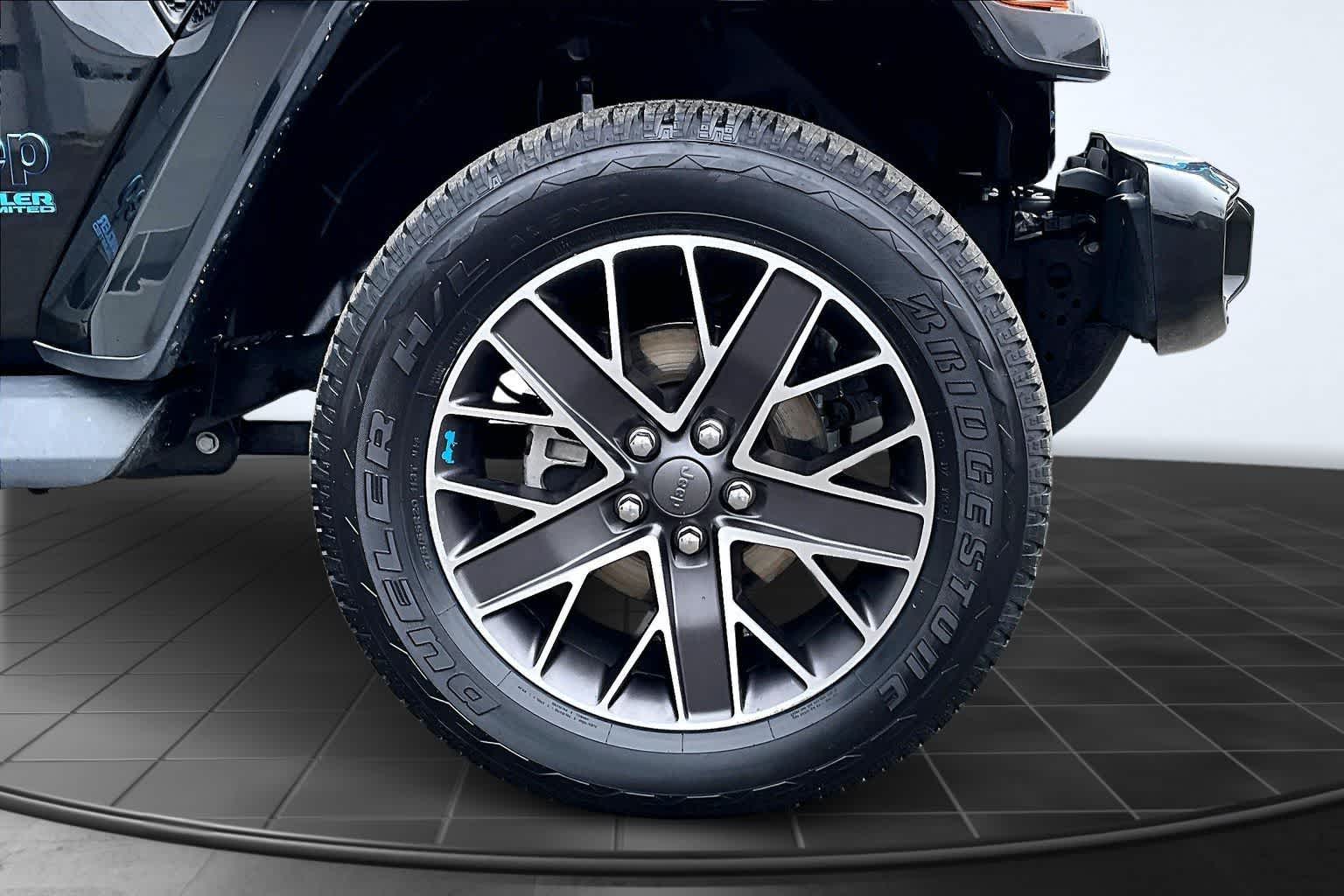 Thumbnail: 2022 Jeep Wrangler - 34