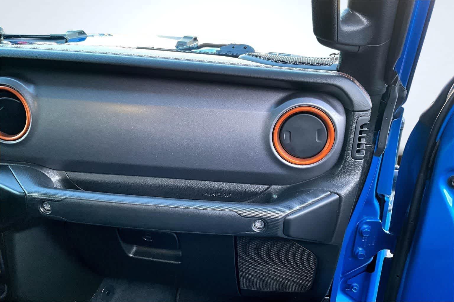 Thumbnail: 2022 Jeep Gladiator - 24