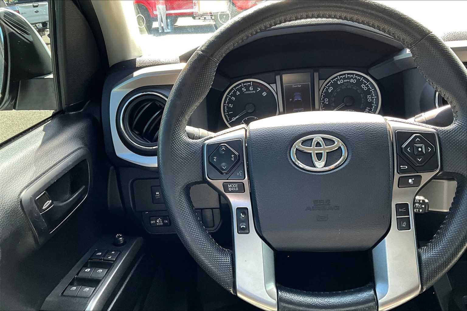 Thumbnail: 2020 Toyota Tacoma - 25