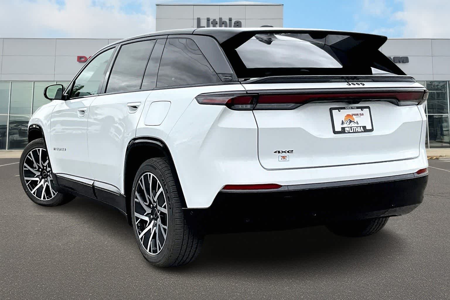 Thumbnail: 2025 Jeep Wagoneer S - 4