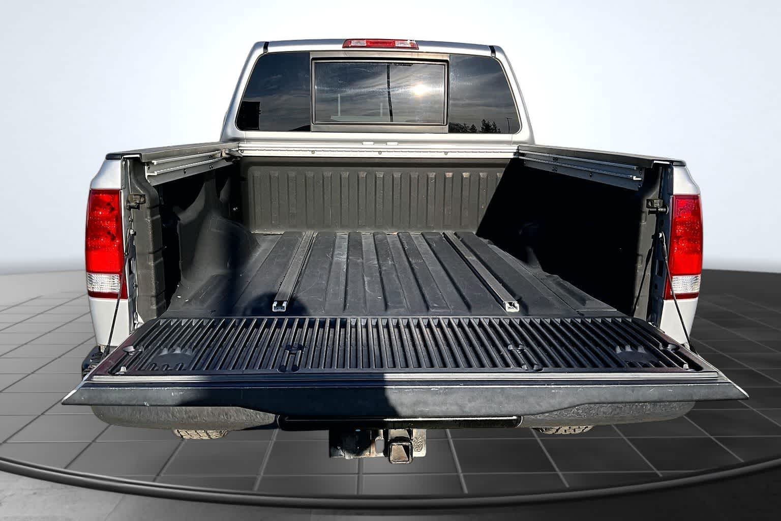 Thumbnail: 2012 Nissan Titan - 19