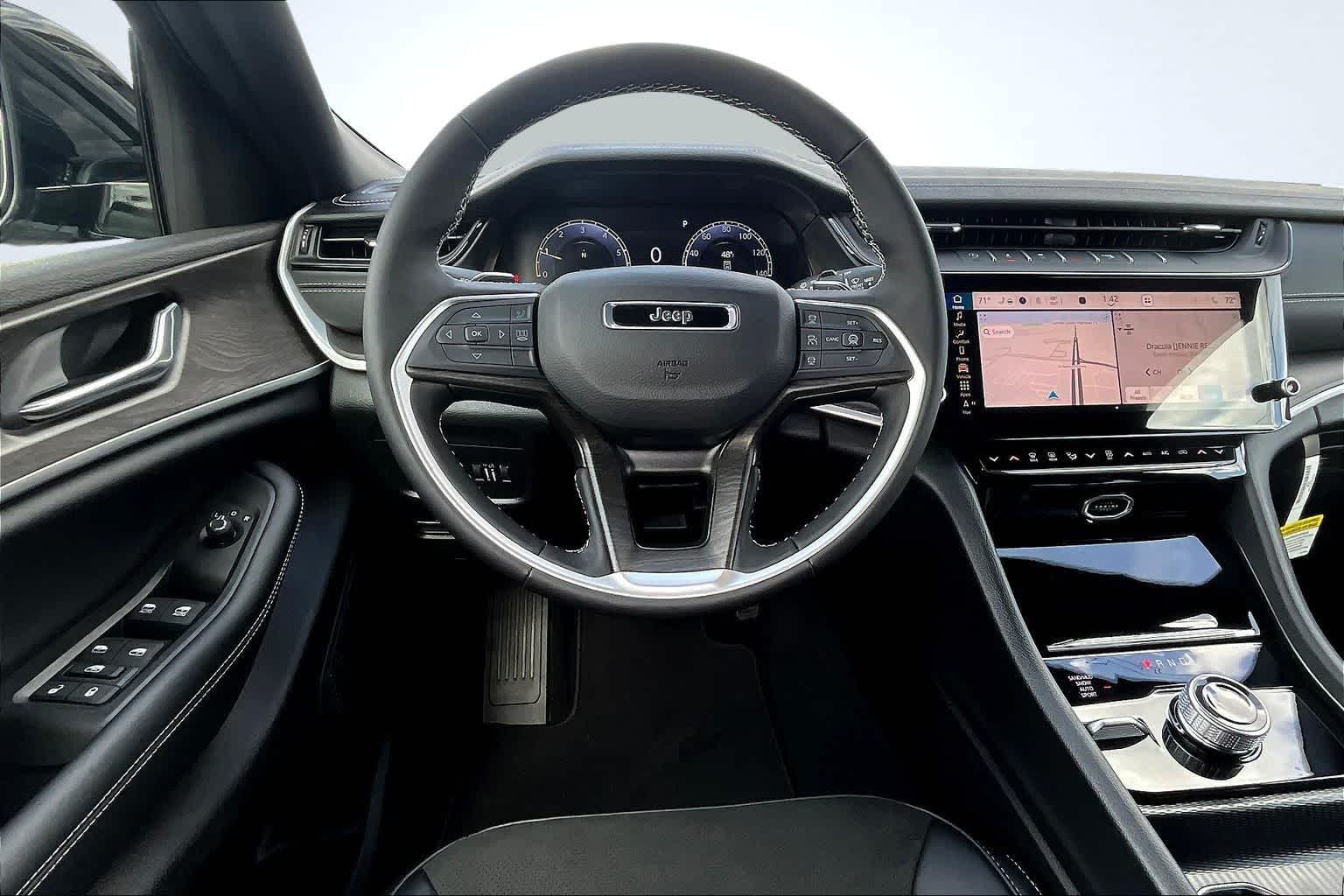 Thumbnail: 2026 Jeep Grand Cherokee - 15