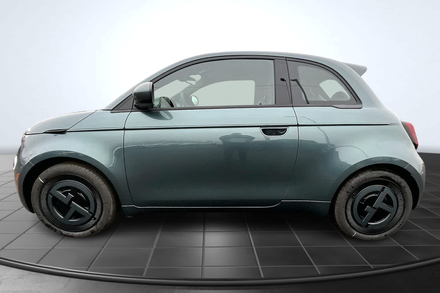 Thumbnail: 2025 Fiat 500e - 3