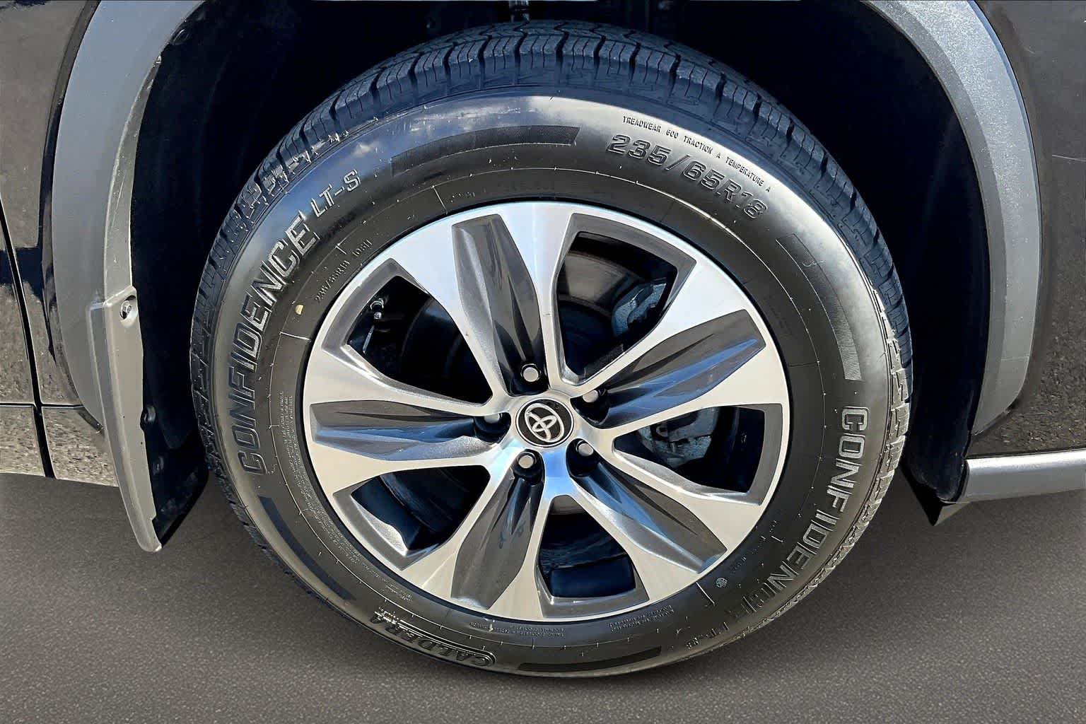 Thumbnail: 2024 Toyota Highlander - 34