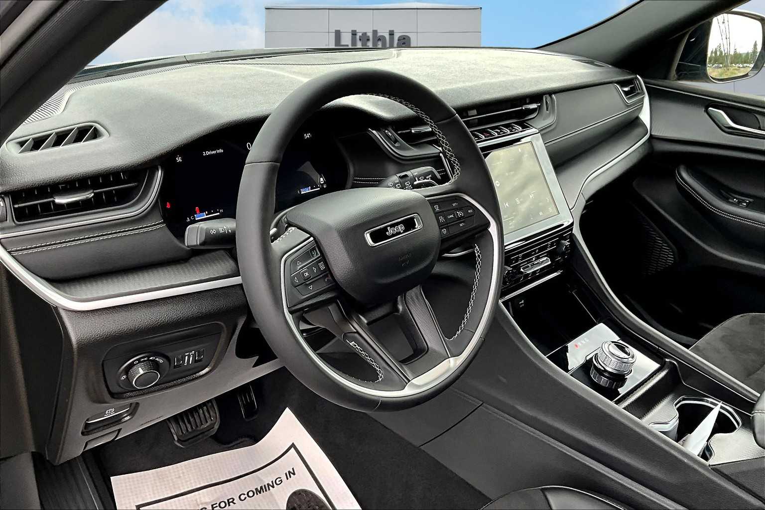 Used 2024 Jeep Grand Cherokee Altitude with VIN 1C4RJHAG4RC179959 for sale in Spokane, WA