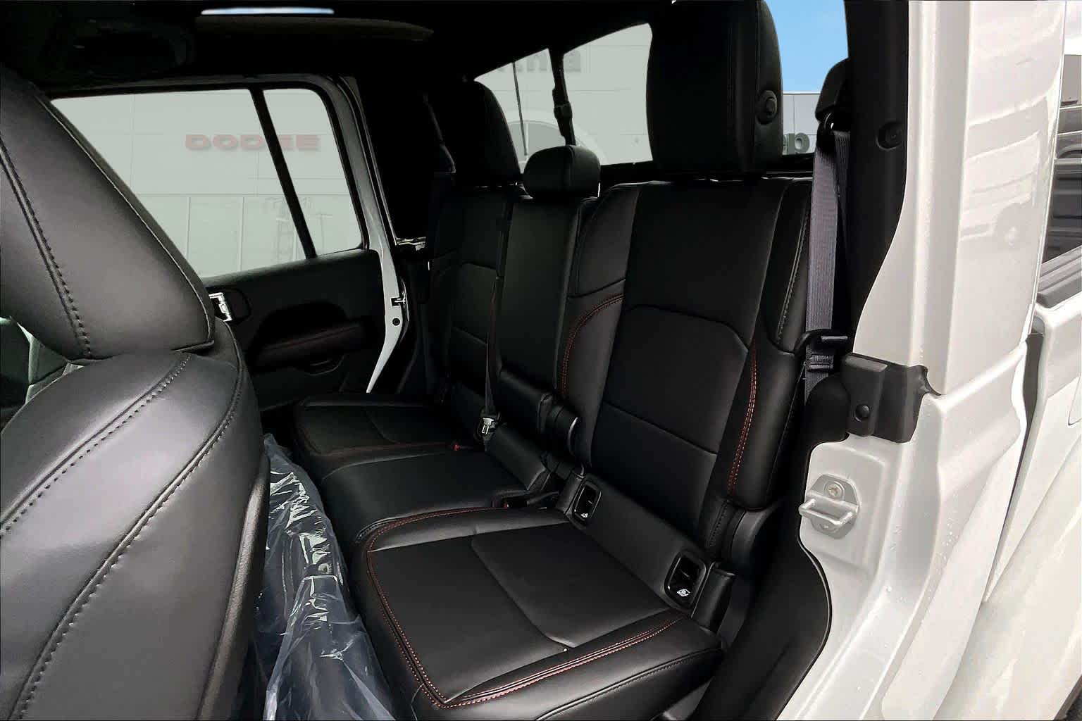 Thumbnail: 2025 Jeep Gladiator - 13