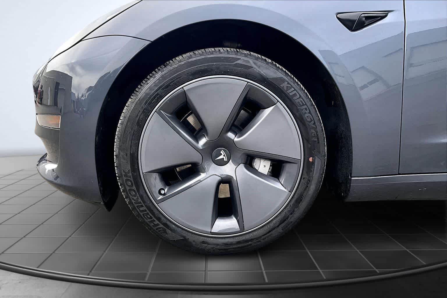 Thumbnail: 2023 Tesla Model 3 - 8