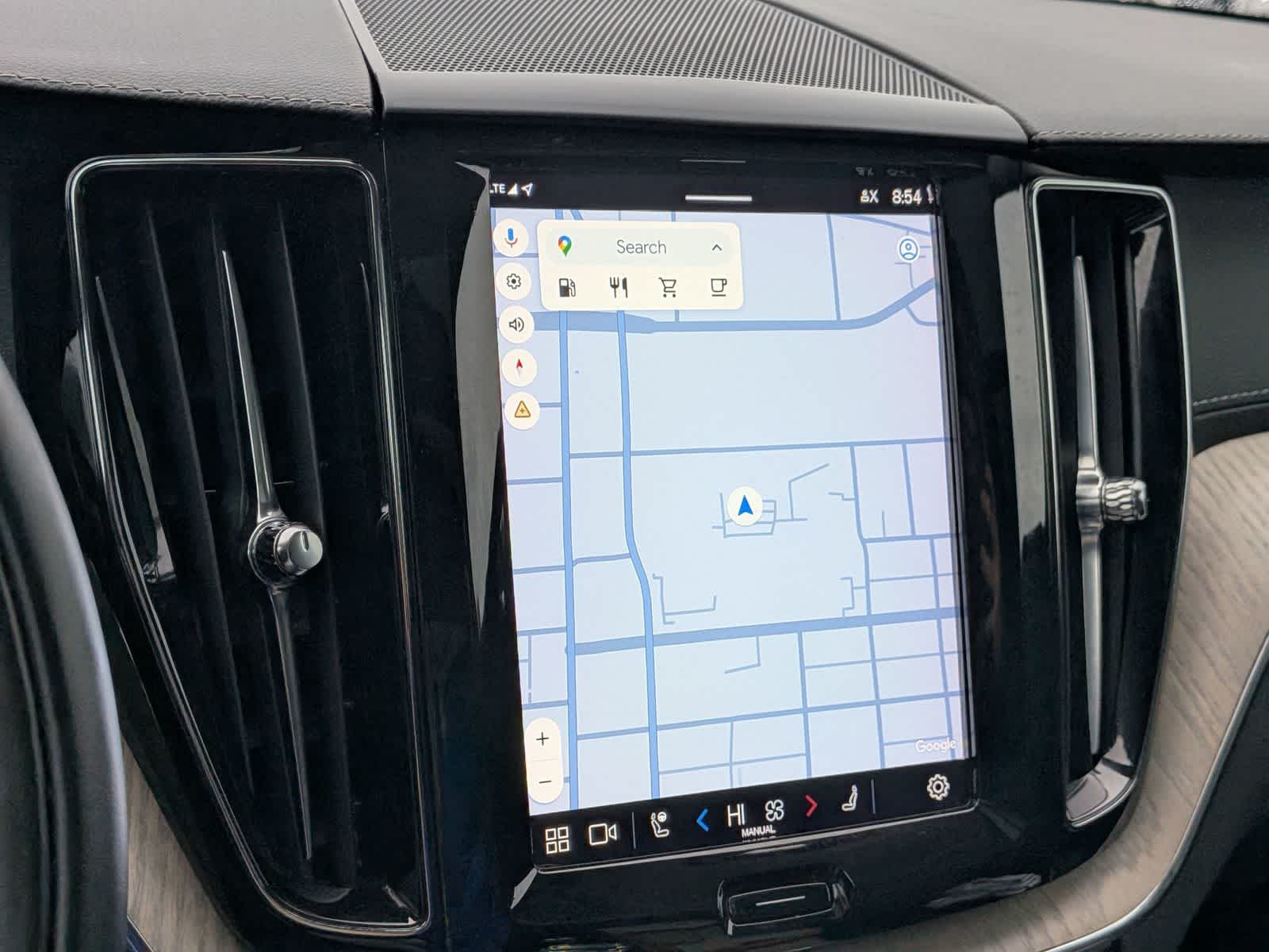 Thumbnail: 2022 Volvo XC60 - 30