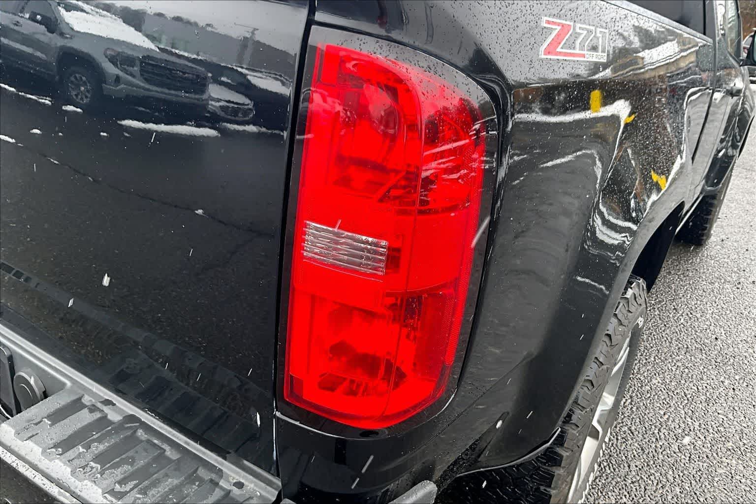 Thumbnail: 2019 Chevrolet Colorado - 32