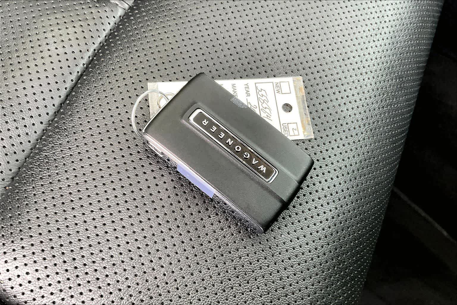 Thumbnail: 2023 Jeep Wagoneer - 20