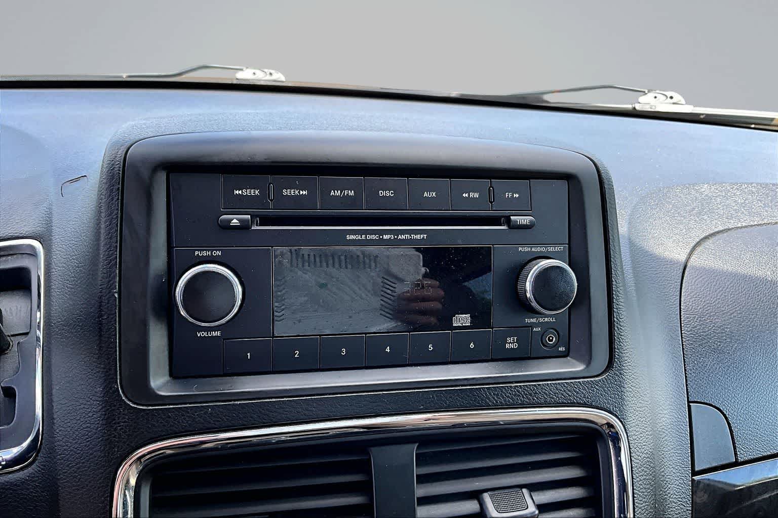 Thumbnail: 2013 Dodge Grand Caravan - 27