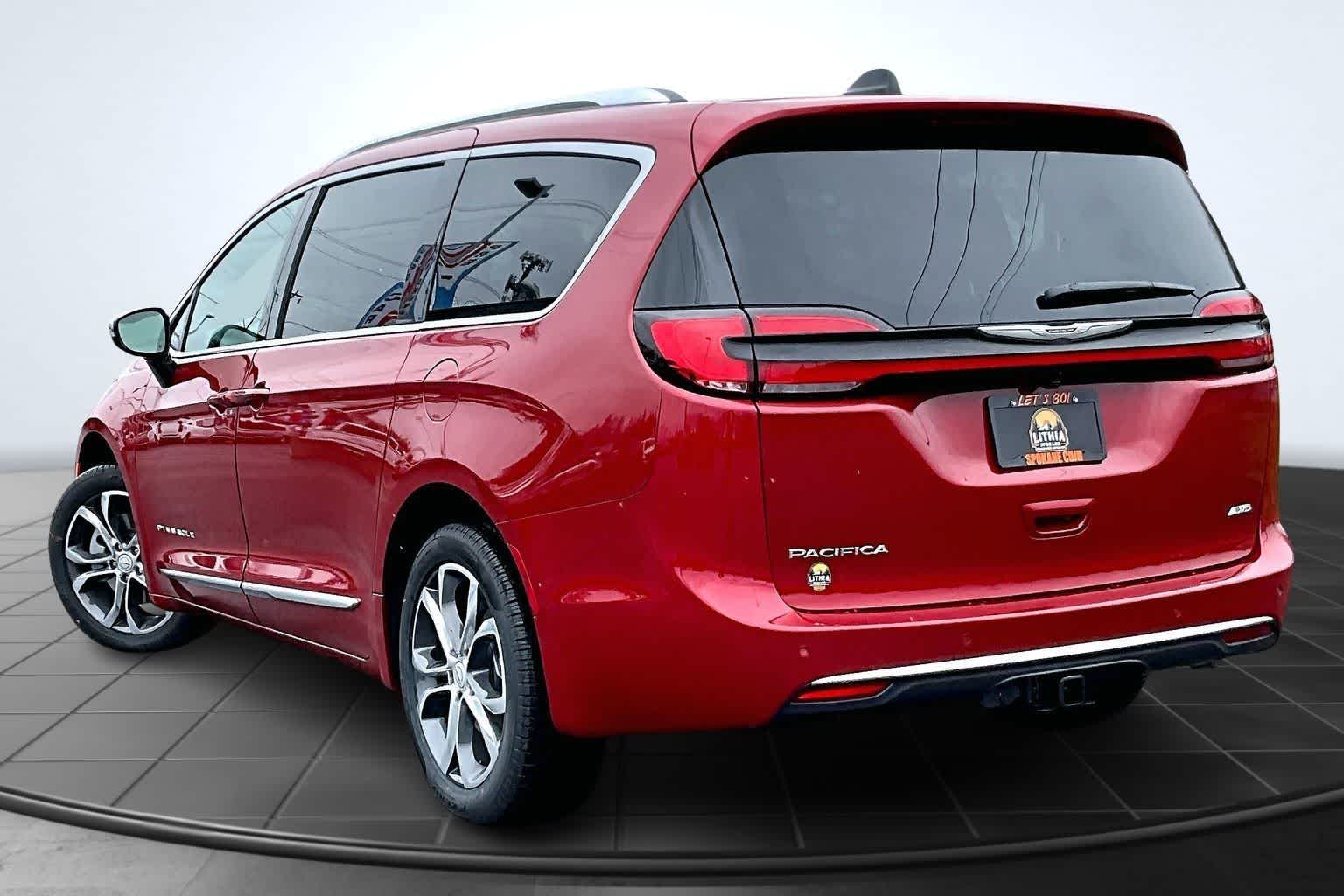 Thumbnail: 2026 Chrysler Pacifica - 4