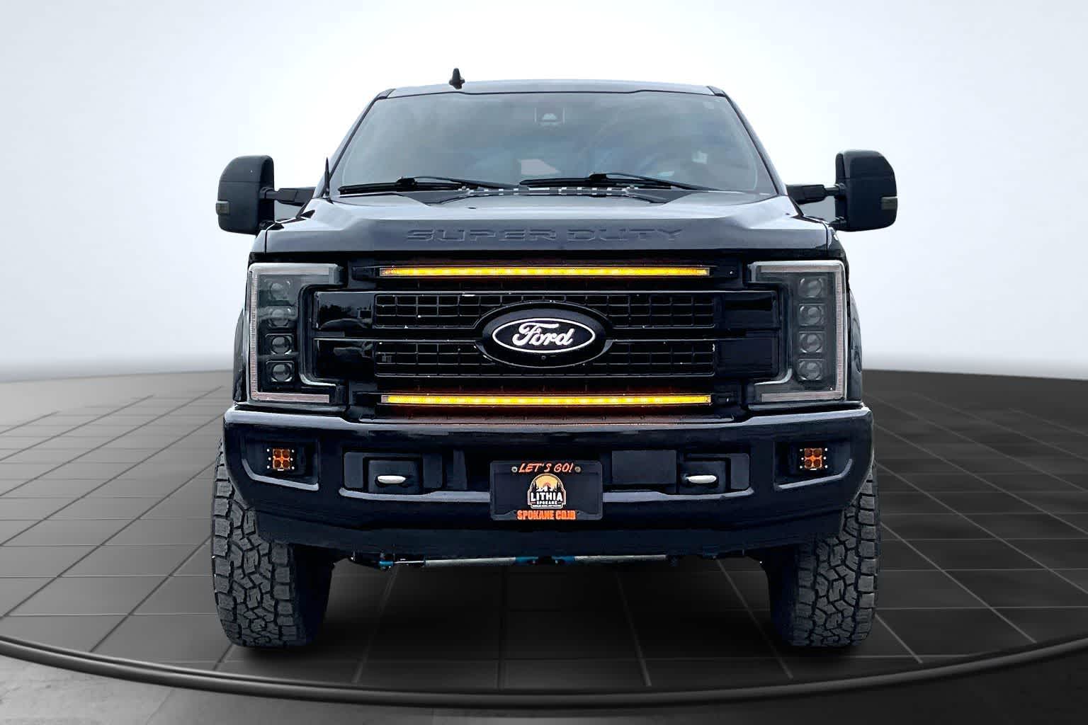 Thumbnail: 2019 Ford Econoline - 6