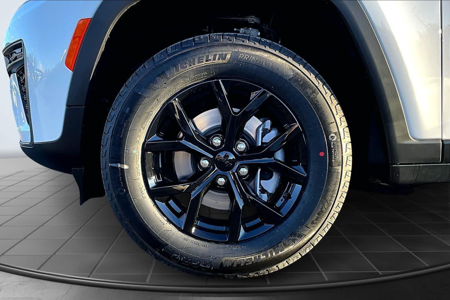 Thumbnail: 2026 Jeep Grand Cherokee - 8