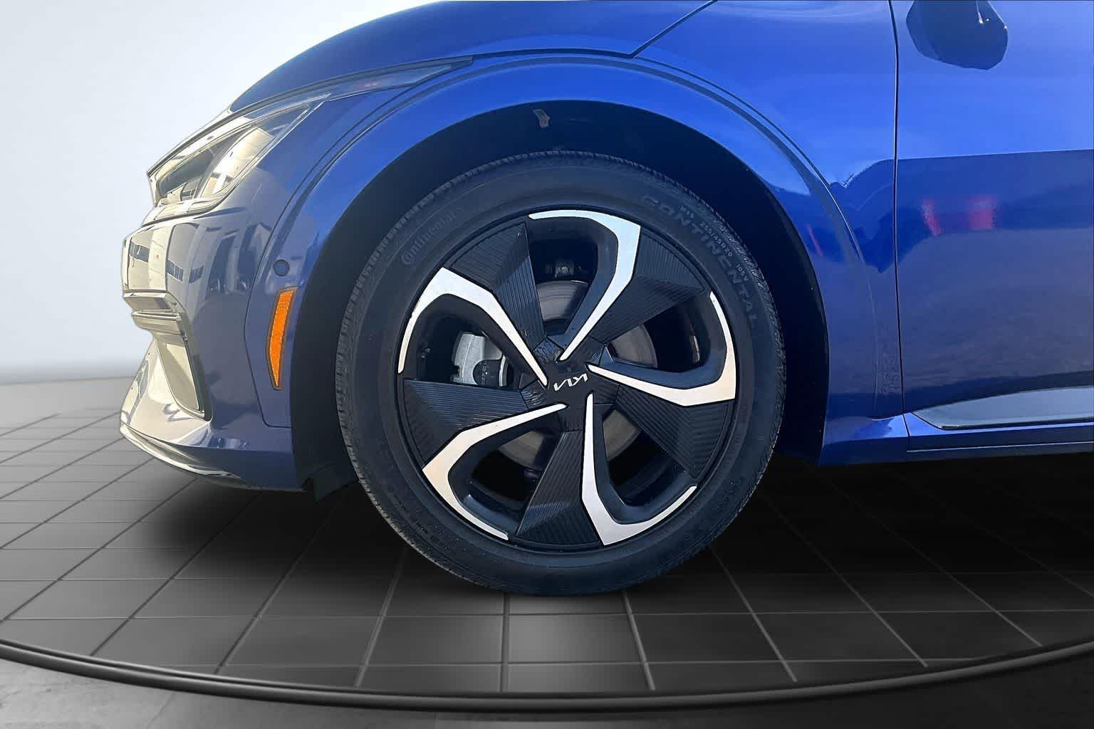 Thumbnail: 2023 Kia EV6 - 8