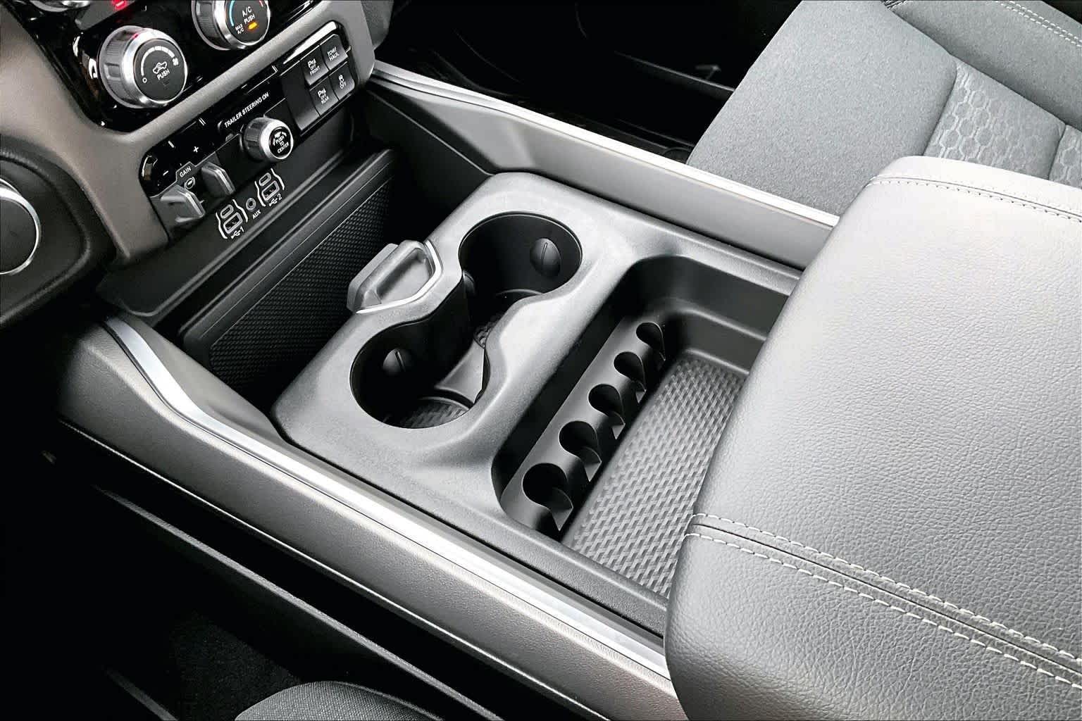 Thumbnail: 2026 RAM 1500 - 17