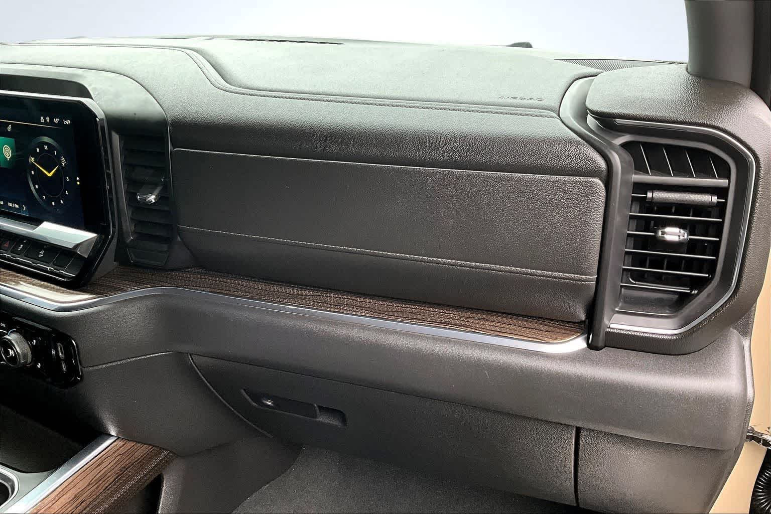 Thumbnail: 2023 Chevrolet Silverado 1500 - 23