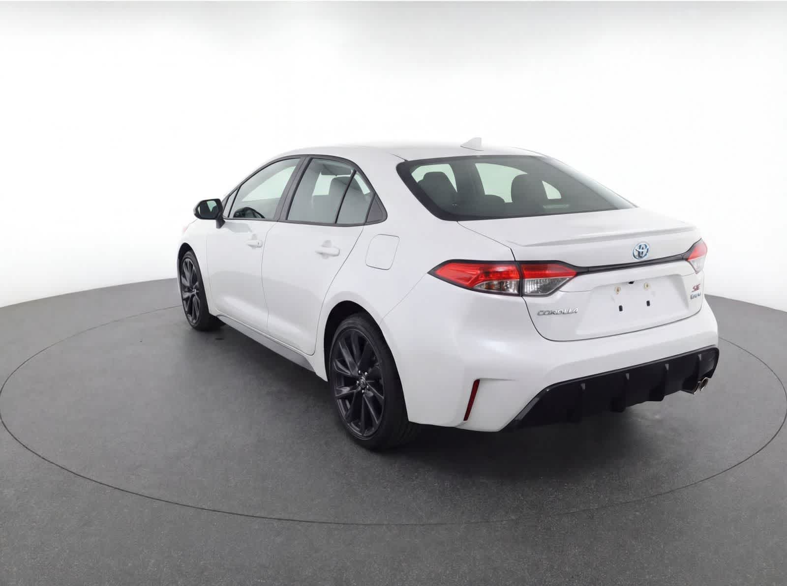 Thumbnail: 2025 Toyota Corolla - 3