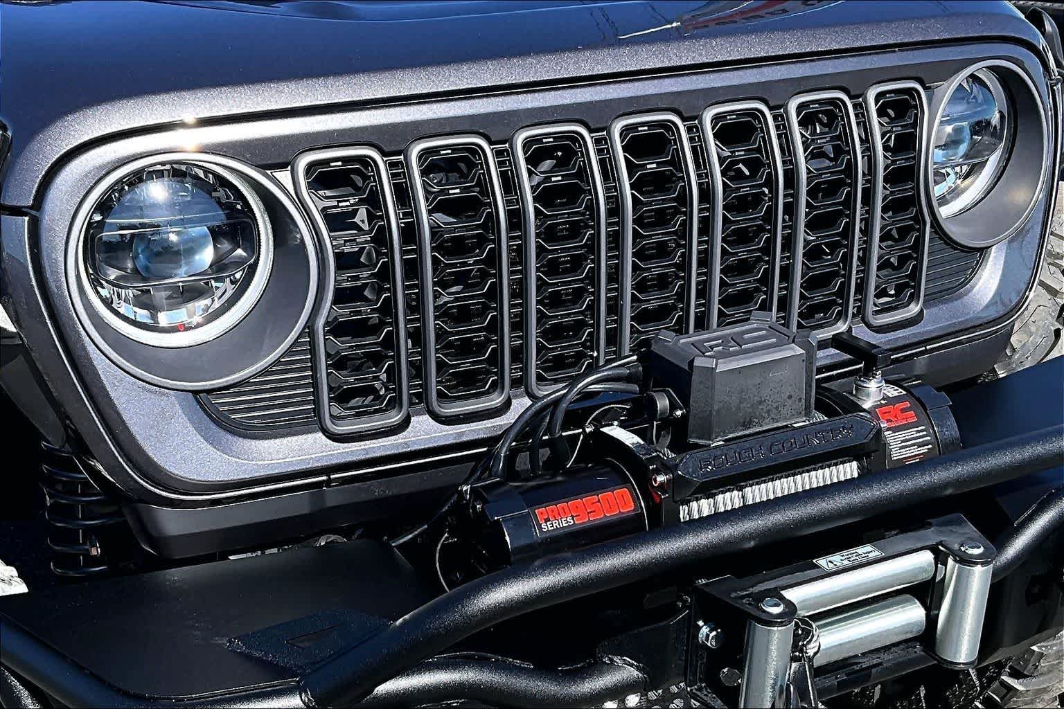 Thumbnail: 2025 Jeep Wrangler - 32