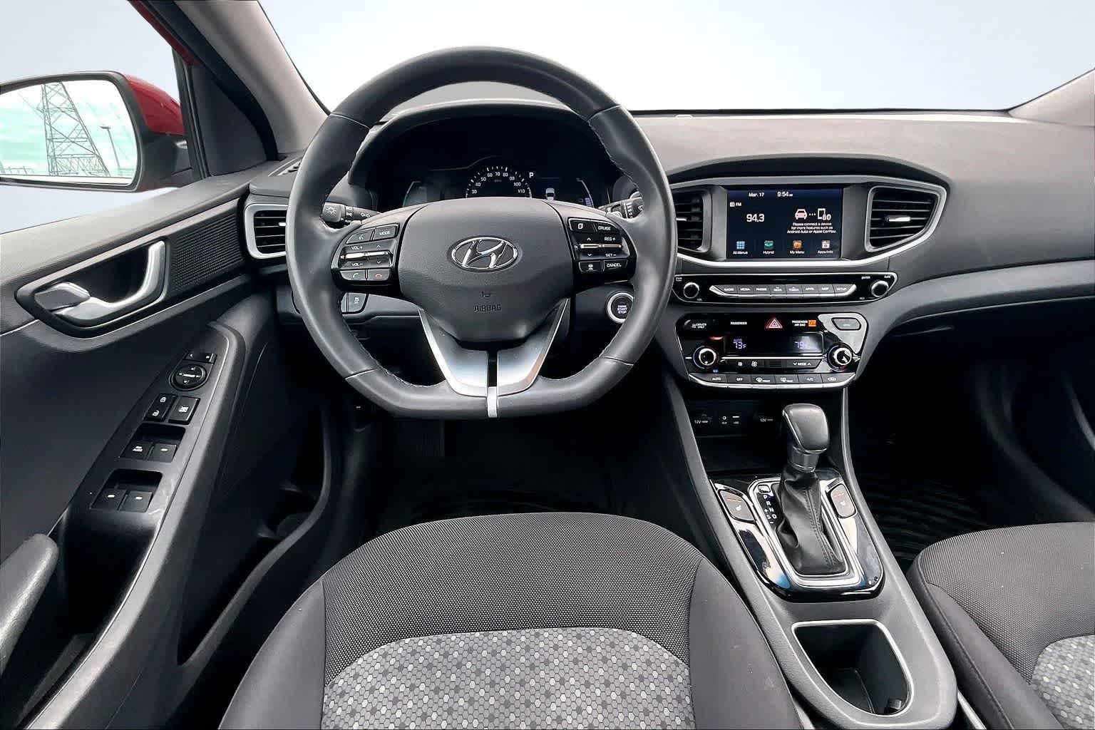 Thumbnail: 2019 Hyundai Ioniq - 15