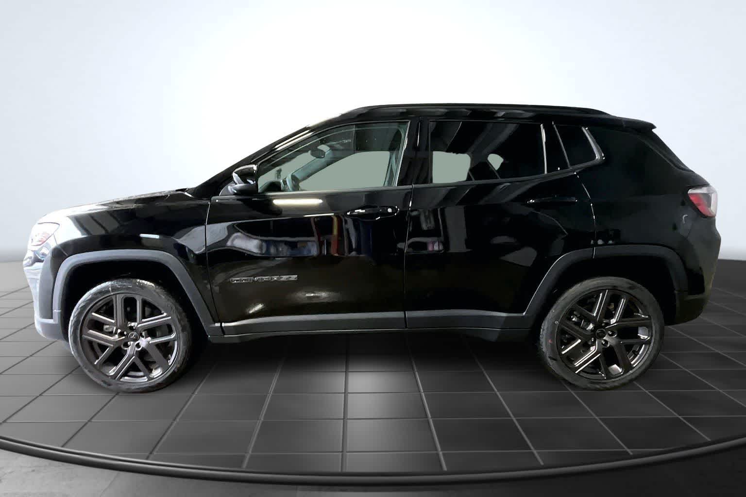 Thumbnail: 2026 Jeep Compass - 3