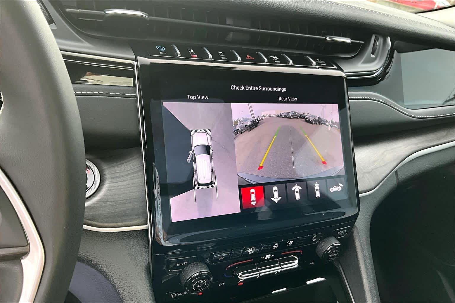 Thumbnail: 2023 Jeep Grand Cherokee - 27