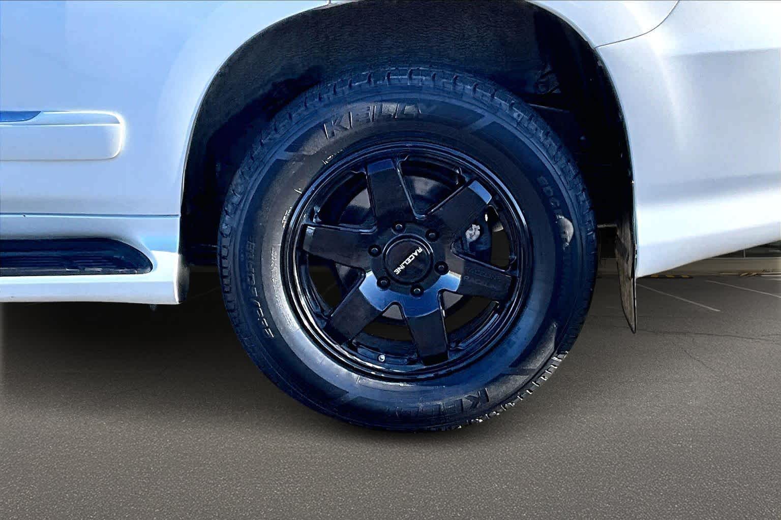 Thumbnail: 2019 Lexus GX - 36