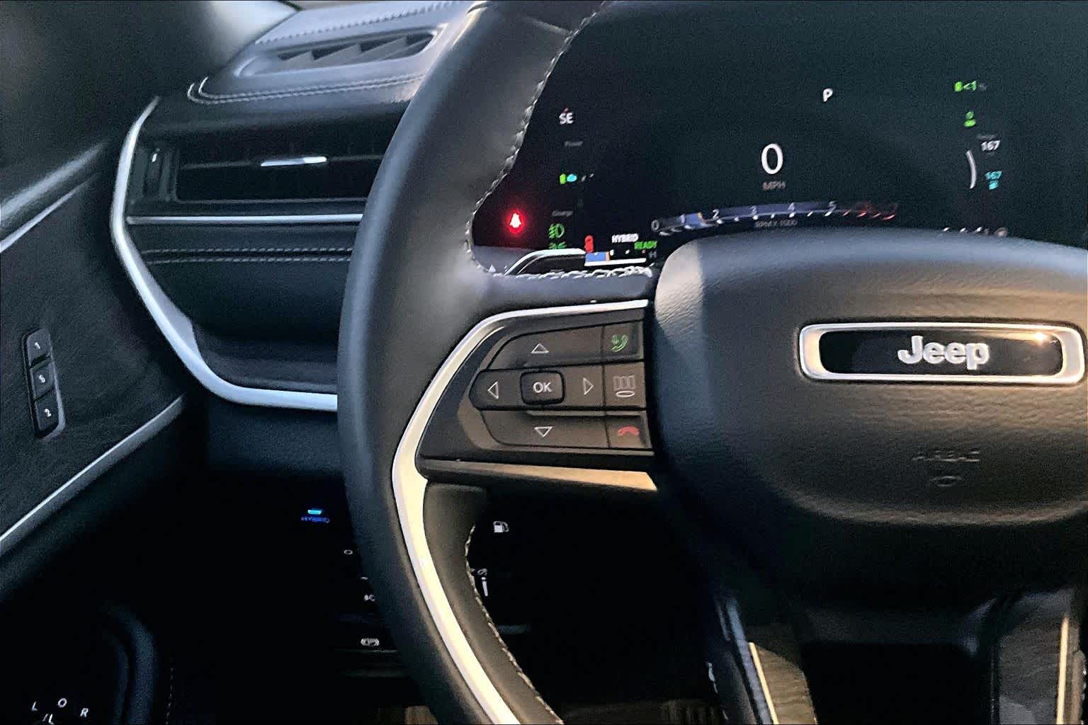 Thumbnail: 2024 Jeep Grand Cherokee - 25