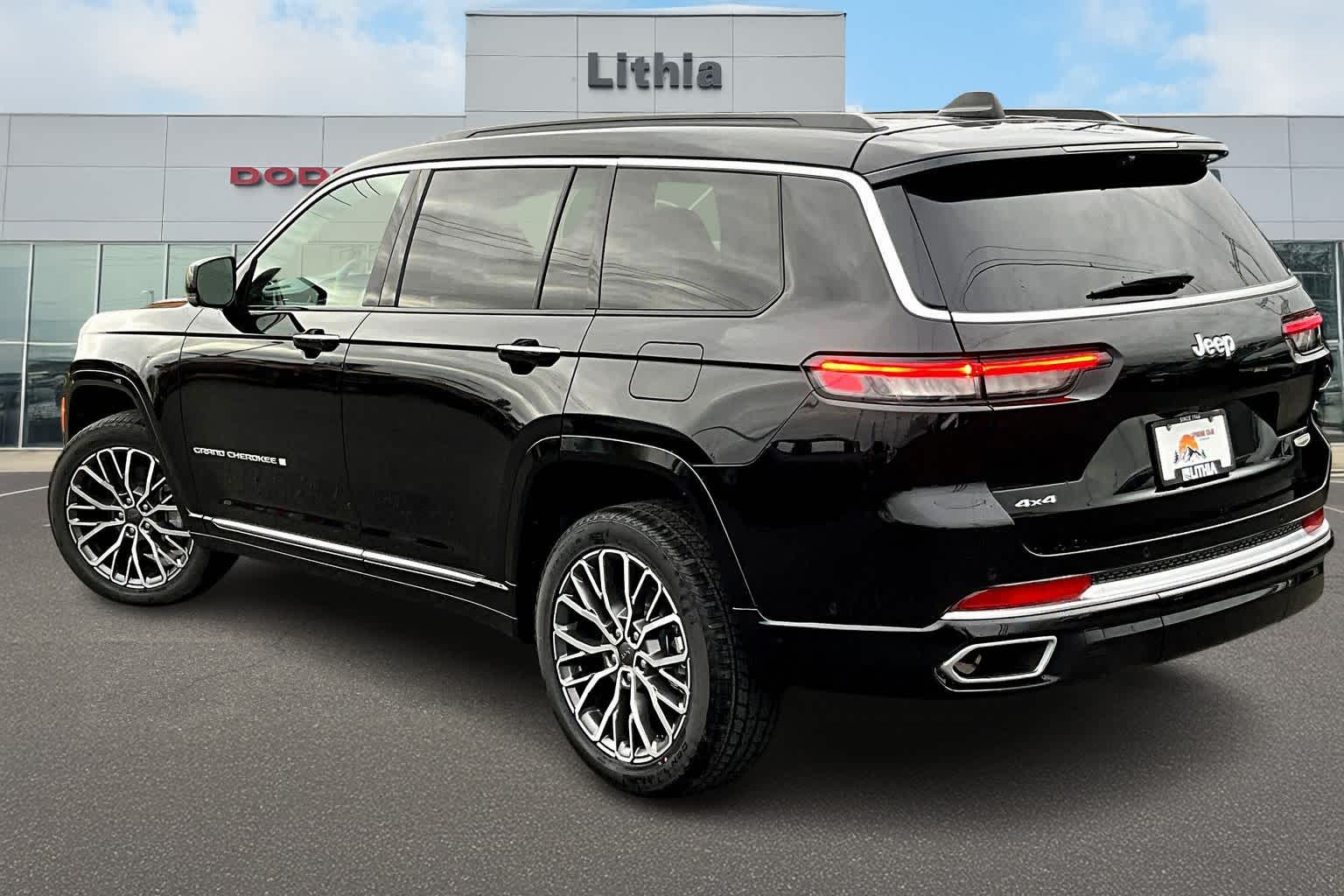 Thumbnail: 2025 Jeep Grand Cherokee L - 4