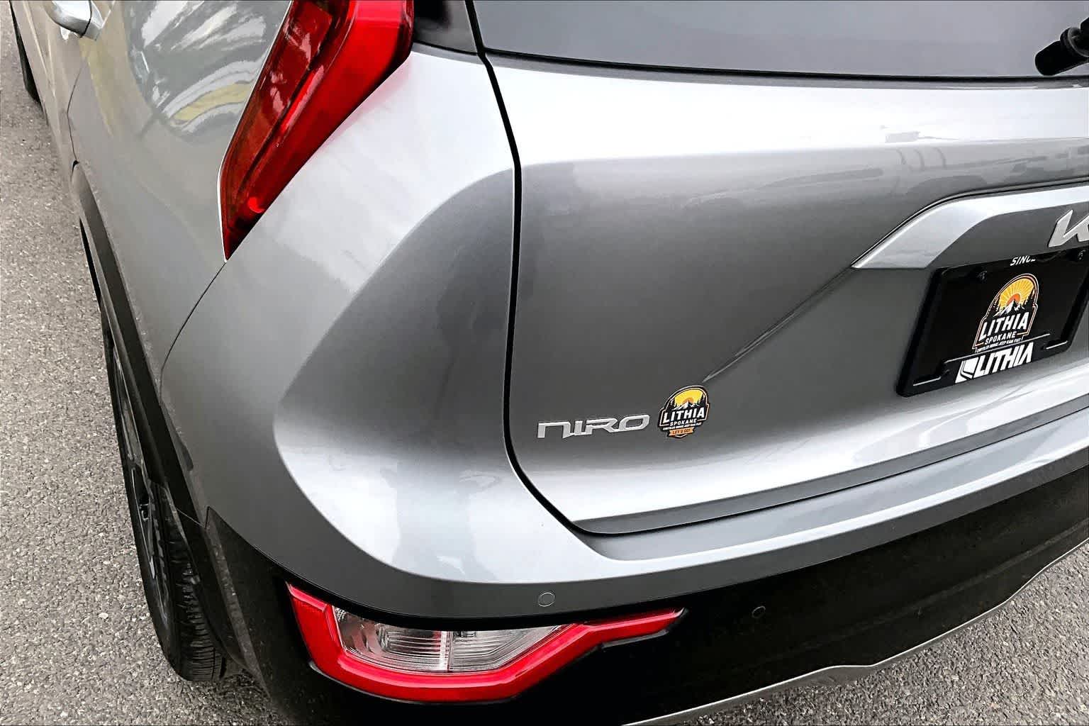 Thumbnail: 2024 Kia Niro - 32