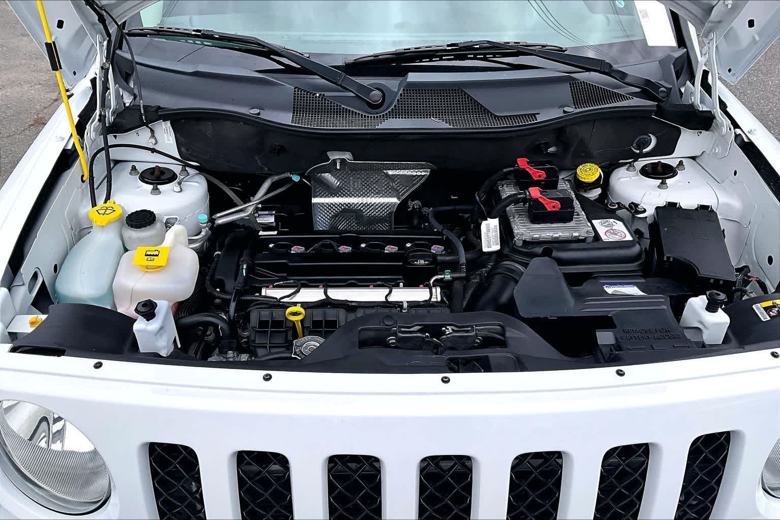 Thumbnail: 2016 Jeep Patriot - 9