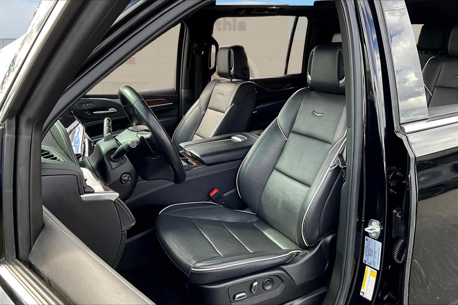 Thumbnail: 2023 Cadillac Escalade - 10