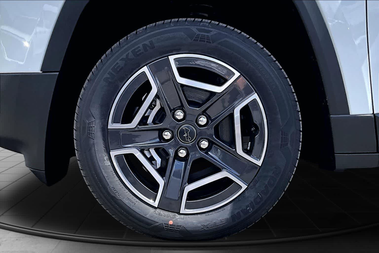 Thumbnail: 2026 Jeep Cherokee - 8